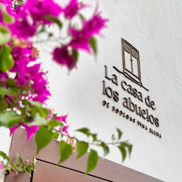rótulo La Casa de los Abuelos